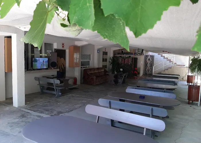 Andra 3* コスティネシュティ