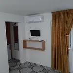 Andra بيت ضيافة كوستِنيست