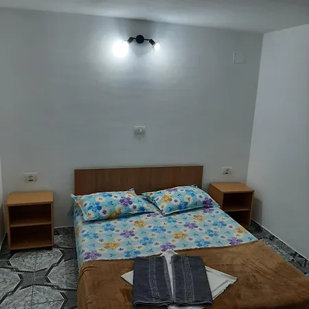 Pensiune Andra Costineşti